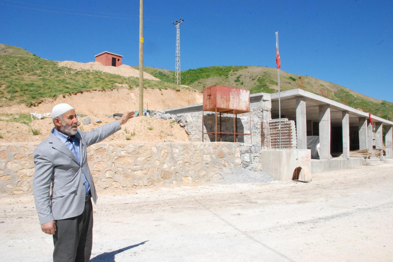 Kömüryakan köyü Camisi hayırseverlerin yardımını bekliyor Kömüryakan köyü Camisi hayırseverlerin yardımını bekliyor